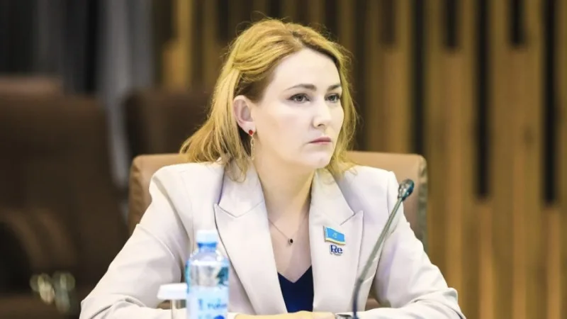 Жесты, как слова: депутат Смолякова призывает к языковому равенству в Казахстане Астане