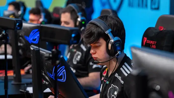 Первый игровой день PGL Astana 2026: международный кибертурнир по Counter-Strike 2 стартовал в столице Астане