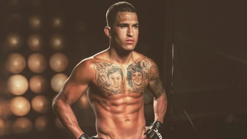 Экс-чемпион UFC Энтони Петтис отменяет бой в Казахстане: детали в соцсетях Астане