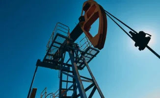 Нефть под давлением: ниже 80 долларов впервые с марта