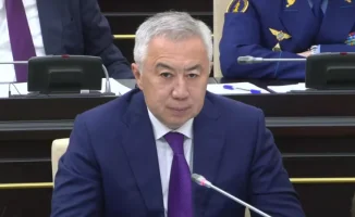 Критика депутатов: Повторяющиеся финансовые нарушения правительства ставят под угрозу социальные программы