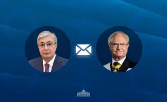 Президент Токаев отправил поздравительный ветер из Казахстана к королевскому флагу Швеции в день национального праздника