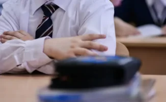 В Астане родители детей, желающих поступить в первый класс школы Binom, столкнулись с отказами в приёме. Причины отклонения заявлений пока не раскрыты, однако родители выражают обеспокоенность и ищут пути решения проблемы. Вопросы о критериях отбора и воз