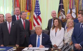 США и Иран договорились о завершении конфликта: Трамп отменяет удары и намекает на сделку