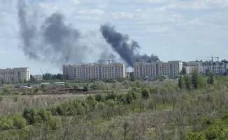 В Есильском районе Астаны разгорелся огненный вихрь: черные клубы дыма окутали небо